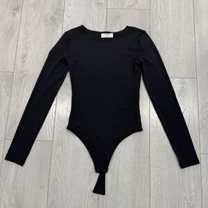 Babaton contour longsleeve bodysuit